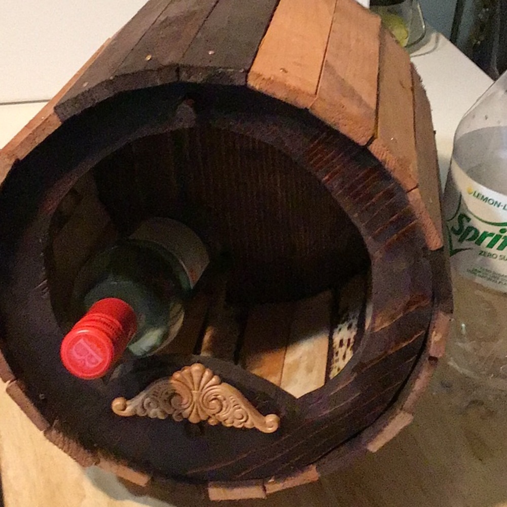 DIY kit, coke and wine barrel, family activity!
